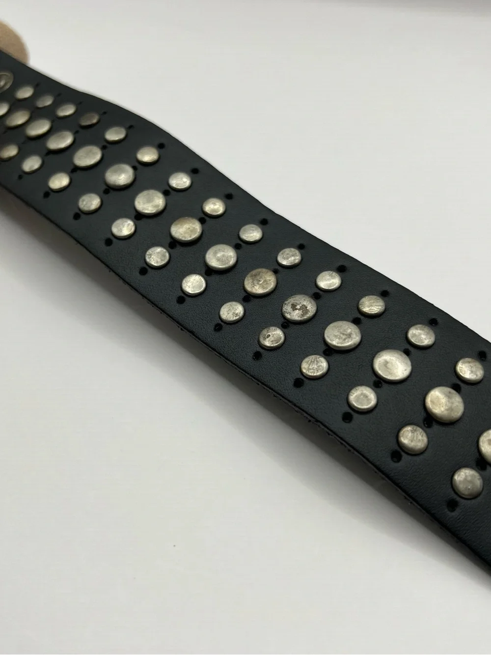 Guang Tong Studded Black Leather Cuff Bracelet Triple Row Snap Wristband